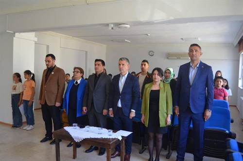Kaymakamımız Sayın Mustafa KÖROĞLU İlçe Halk Kütüphanesinin  düzenlemiş olduğu "Kütüphaneler Haftası" programına katıldı
