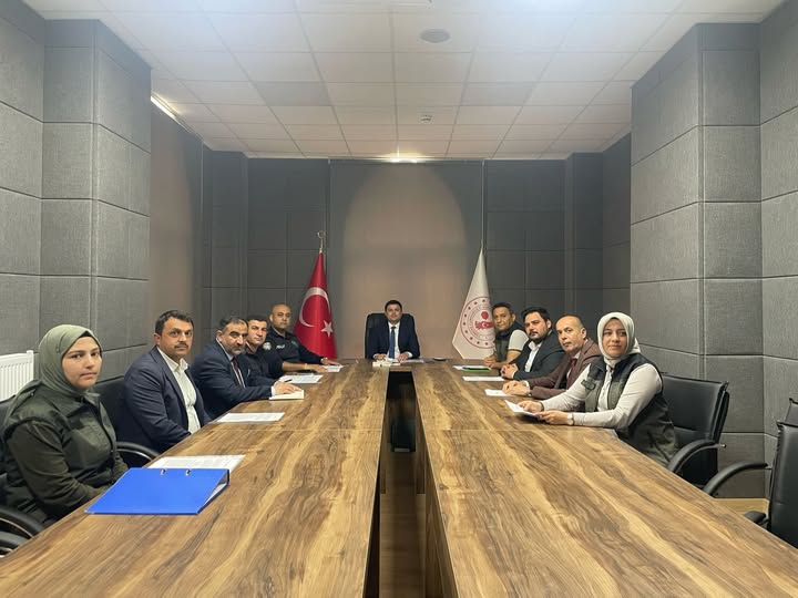 Kaymakamımız Sayın Mustafa KÖROĞLU Başkanlığında Orman Yangınlarıyla Mücadele Toplantısı Gerçekleştirildi